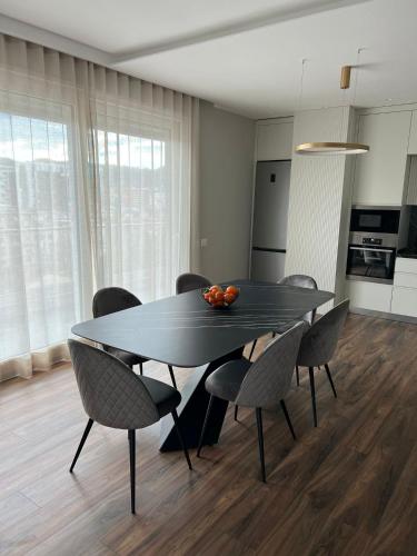 Luxury Penthouse with Terrace and Private Parking in Tirana, Tirana (photo 5)