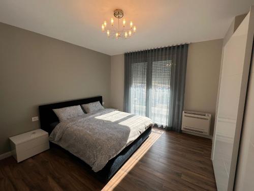 Luxury Penthouse with Terrace and Private Parking in Tirana, Tirana (photo 10)