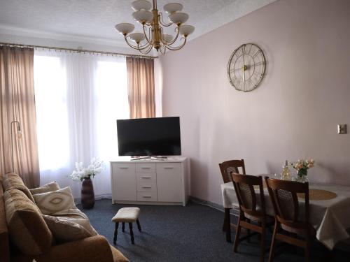 555 Flat - 55 m2 mieszkanie, 5 min - Dworzec Glowny