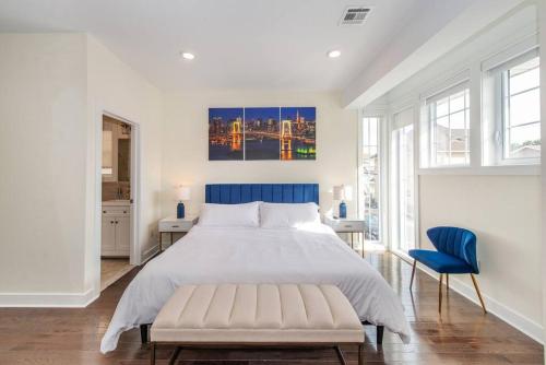 Chic Condo-NYC@Fingertips in North Bergen, USA