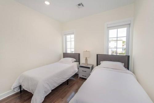 Chic Condo-NYC@Fingertips in North Bergen, USA