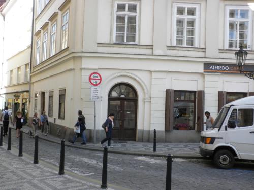 Exterior view, Apartment Paradise Michalska near Klementinum Praha