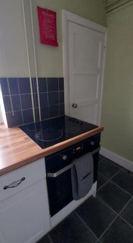 Konyha, Norwich City, lovely 3 bed house, EV charger, arcade machine, free parking for 3 cars in Thorpe St Andrew North West