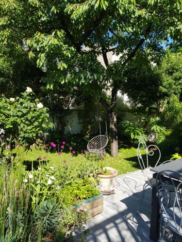 Изглед, Peaceful green setting near to Paris Center in Пантен