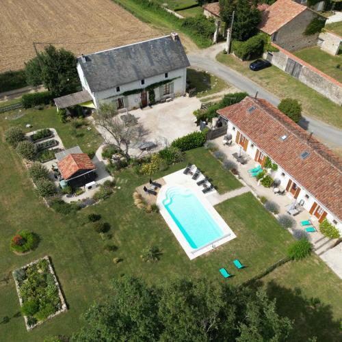 La Vieille Gorce Gîtes in the Vienne (La Vieille Gorce Gites in the Vienne) in Charroux