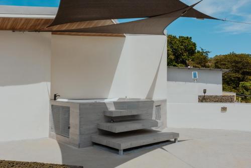Private pool & rooftop patio Hot tub, AC, WI-FI, Jacó (photo 9)