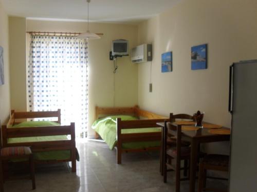 Mitseas Apartments - image 8