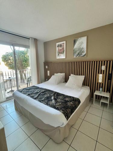 Chambre double avec 1 ou 2 lits, supérieure, vue sur la piscine