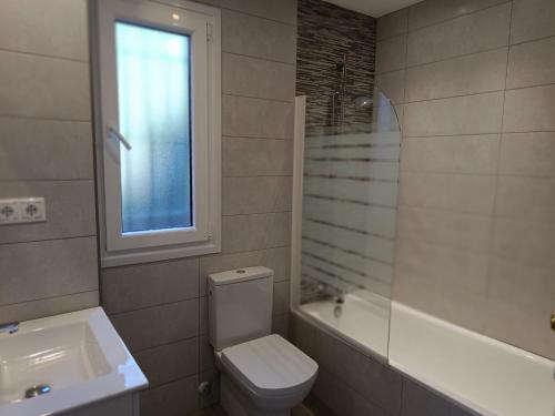 2BR Flat with Sea Views Puerto de la Duquesa, Manilva (photo 5)