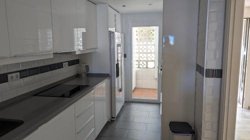 2BR Flat with Sea Views Puerto de la Duquesa, Manilva (photo 9)