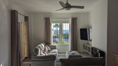 2BR Flat with Sea Views Puerto de la Duquesa, Manilva (photo 10)