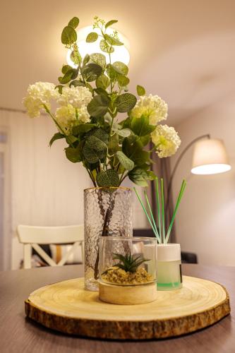 2 bedrooms, 3 beds