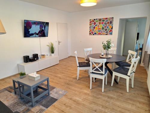 그레이스도르프 Flataid Apartments Ludersdorf - voll ausgestattet mit Parkplatz 3성급 게스트하우스 레스토랑