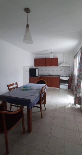 Amplio Dpto 2 dorm zona norte