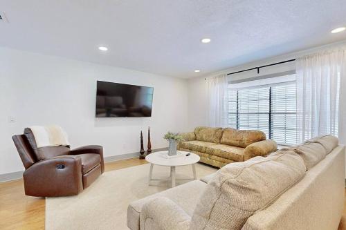 Rustic 3 bedroom Home in Welsey Chapel! in Wesley Chapel, USA