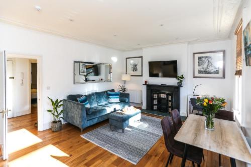 Newbridge Road, Spacious One Bedroom, Bath (photo 10)