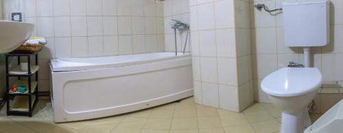Guest House Fena - image 11