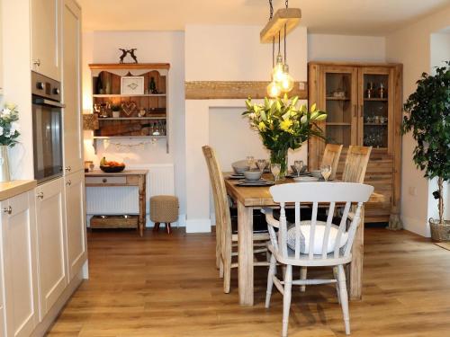 kök, Manor Farm Cottage - Pet friendly in Godshill and Wroxall