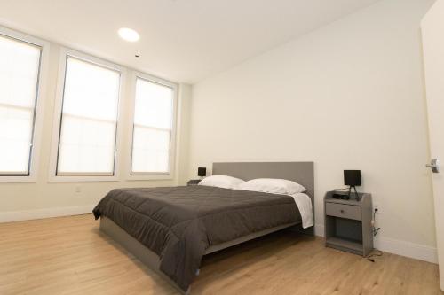 Spacious 3-BR Luxury Suite near New York City in Union City, USA