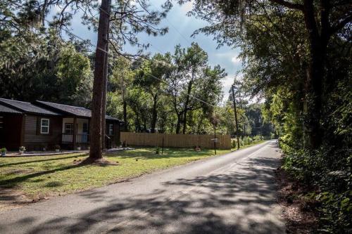 Cozy & peaceful house in Perry Florida