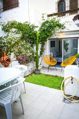 Sadržaji, The patio of CaboNegro - 250m from the beach in Cabo Negro