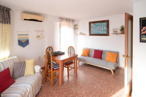 An apartment in Xeraco with 3 bedrooms, located near beach and Gandia