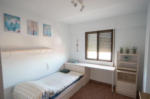 An apartment in Xeraco with 3 bedrooms, located near beach and Gandia