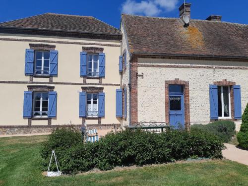 Gîte La Chapelle-Fortin, 5 pièces, 8 personnes - FR-1-581-48