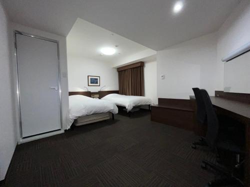 Twin Room - Non-Smoking