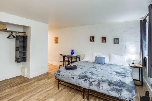 Studio w/ King Bed near Dwtn, Rochester (foto 3)
