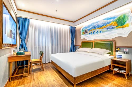 Deluxe Queen Room room in Nostalgia S Hotel (Kunming Dongfeng Square)