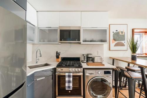 75-2A furnished 1BR W D Elev central park, New York (Foto 5)