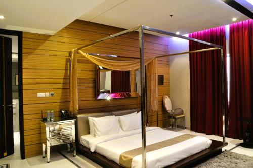 Sway Suites Sway Suites