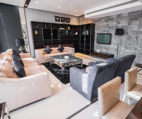 Sway Suites Sway Suites