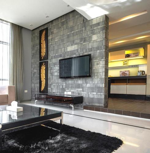 Sway Suites Sway Suites