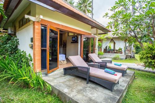 Bayside Bungalows near The Hungry Crocodile