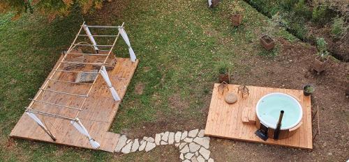 Gites de la Lurette - agréable T2 indépendant dans cadre calme et verdoyant