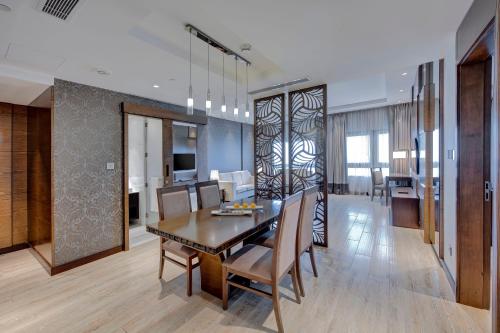 Facilities, Metropolitan Hotel Dubai in Jumeirah Beach