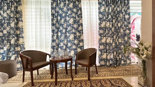 Cannes Hotel in Shymkent