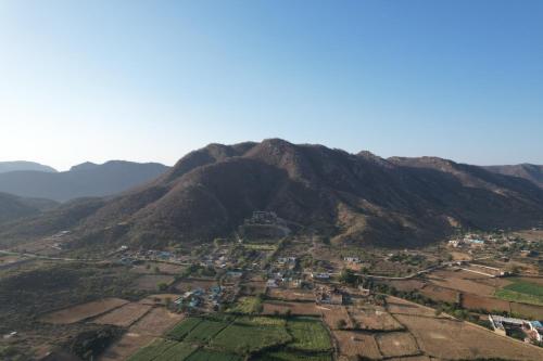 The Dadhikar Fort Alwar