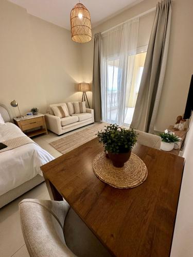 Mediterranean breeze photo 3