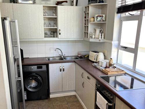 Luxury Apartment image 7