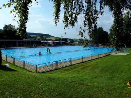 Iekārtas, Residieren in der Beletage des Schlößle (Residieren in der Beletage des Schloßle) in Fünfstetten