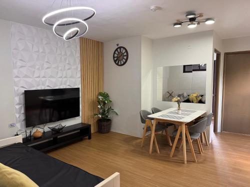 CozyVilla at Pine Suites Tagaytay 2BR or Studio with FREE PARKING - 편의 시설/서비스
