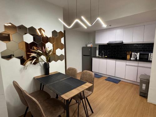 CozyVilla at Pine Suites Tagaytay 2BR or Studio with FREE PARKING - 편의 시설/서비스
