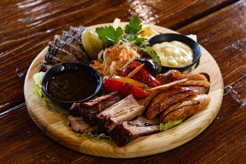 Restaurant, У Мар'яни і Назара in Yaremche