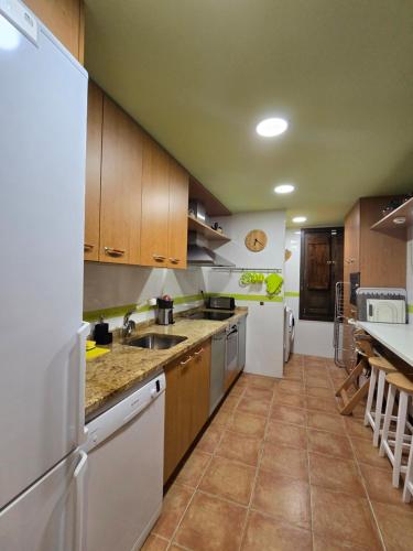 kuhinja, Un encanto de dúplex (Un encanto de duplex) in Badaguas