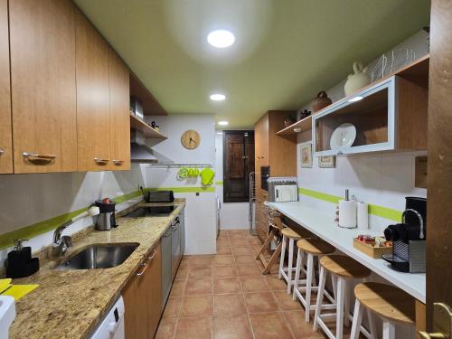 kuhinja, Un encanto de dúplex (Un encanto de duplex) in Badaguas