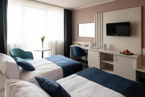 1 queen bed