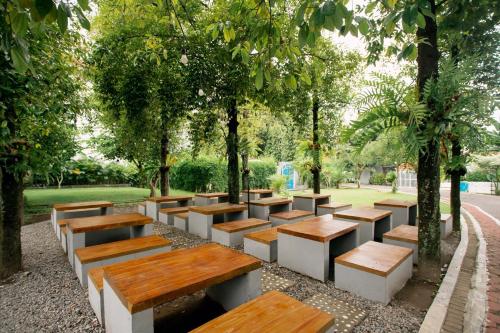 Facilities, LPP GARDEN HOTEL in Depok